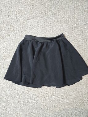 Stelle Girl's Black Ballet Dance Skirt - Size Medium